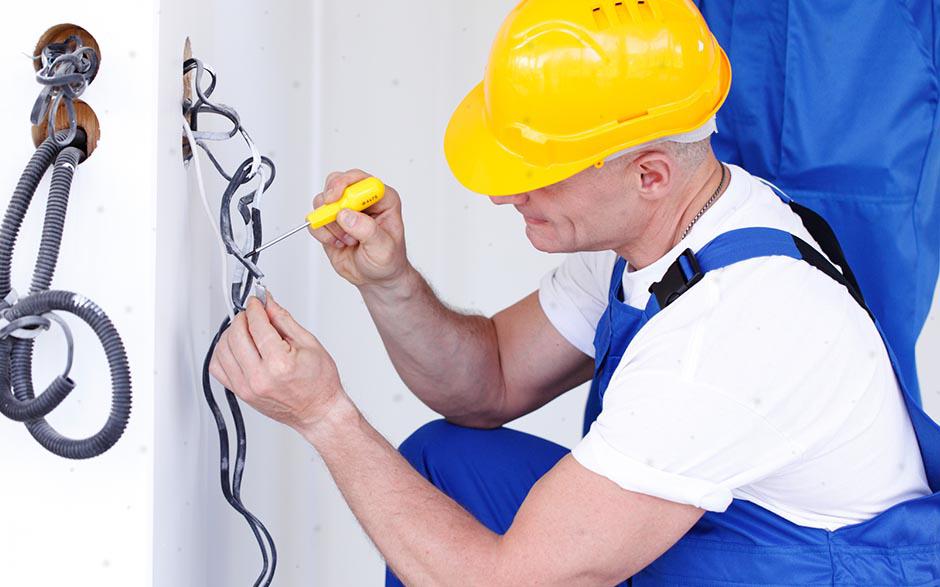 électricien de maintenance Jouy-le-Moutier